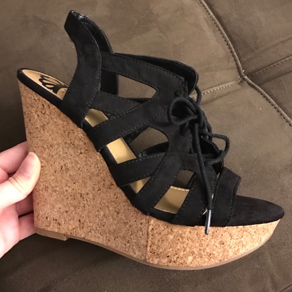 Black wedge summer shoes lace up